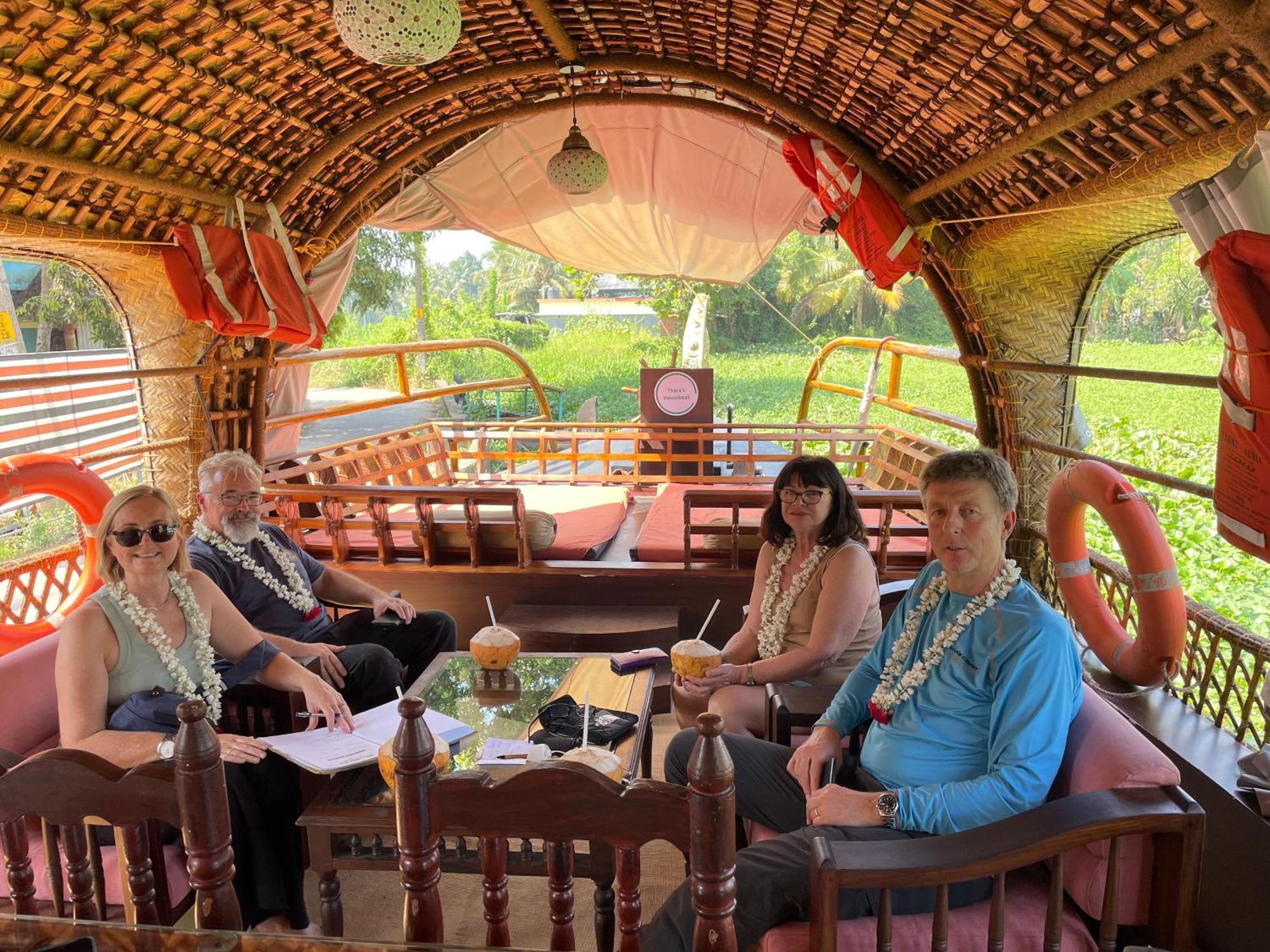 Thara'S Houseboat 호텔 Alappuzha 외부 사진